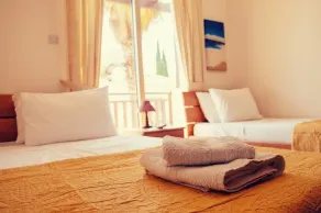 Private Villa with own pool 5 minutes drive to Coral Bay with 2 Sandy beaches - Image 3