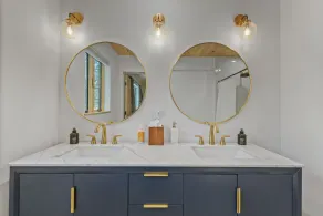 Boothbay area -- Newly renovated, near ocean, short drive to Botanical Gardens - Image 4