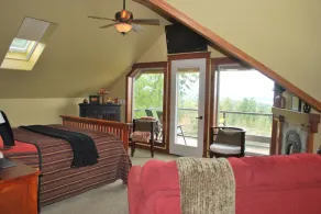 \"THE LOFT\" romance, luxury, stunning water and mountain views! - Image 5