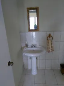 Remarkable 2-Bed Villa in Fair Prospect Sea View - Image 2