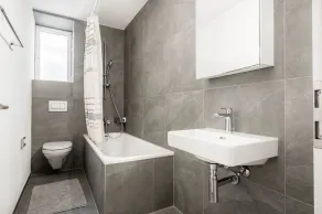 Dreamy Gundeldingen 4 Room w/ Storage, nr Basel Main Stn, by Blueground - Image 2