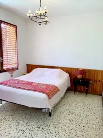 House with garden - Image 5