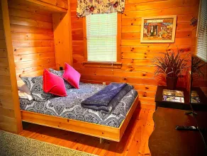 Studio #1  Cottage by Newfound Lake with shared private sandy beach - Image 4