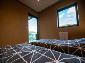 Mountain-view eco-friendly cottage - Image 3