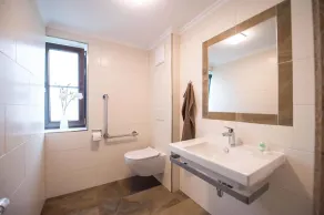 Apartamento de férias acessível para pessoas com deficiência no centro da localidade - Image 2