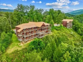 Greenbrier Estate 28 Bedroom Cabin by RedAwning - Image 5