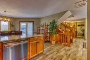 3 Decks, Mtn Views! Tree Tops by HoneyBearCabins - Luxury Rain Showers, 3 King suites, XL HotTub, Fireplace, Bear Sightings - Image 2