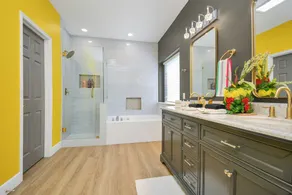 {Houston, Energy Corridor} LUX-stil i feriestedstil med jacuzzi-badekar og gazebo - Image 3