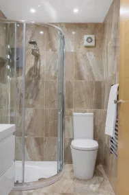 Central and Modern One Bedroom Flat - Image 3