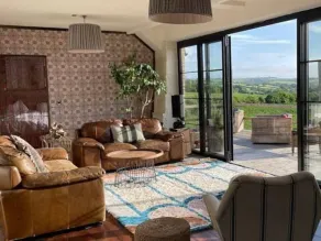 Family Gem in Bath, sleeps 18, stunning views,  gorgeous sun sets, pet friendly - Image 4