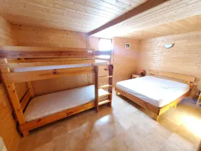 AGREABLE CHALET à BESSE au coeur de la nature Berthelage - Image 4