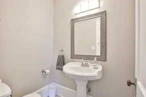 6 Bedroom Farmhouse Owned by Bear Chase - Image 4