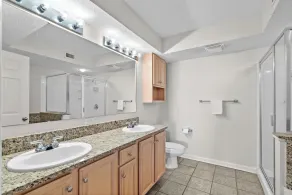 4 Schlafzimmer, 3 Bäder Eigentumswohnung am Meer. Schlaf 8 W-LAN. Wäschetrockner. Hallenbad, Freibad, Strömungskanal, Whirlpool, Fitnessraum. Keine Haustiere.  Rauchen verboten. - Image 2