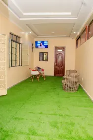 The VIP Luxury Lounge Hotel - Image 2