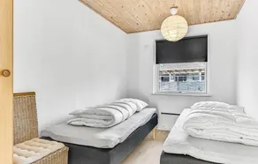 3 Bedroom Gorgeous Home In Millinge - Image 5