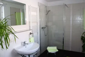 Spacious Apartment In Weissig With Garden - Image 2