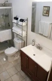 Luxury Apartment w/ KING Bed on Market Street in the Heart of Historic Frederick - Image 3