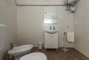 Lejlighedskompleks Valtrazza med fælles pool / 1-værelses moderne lejlighed Noa I i Villa Valtrazza - Image 2
