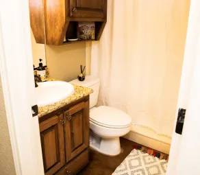 ANTLER OAKS CABIN  - Image 2