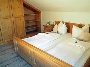 Comfortable, fully furnished apartment with mountain views for 4 people - Image 5