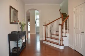 FULLY FURNISHED - 12 OAKS - Image 2