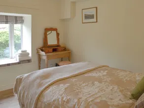 2 bedroom accommodation in Mossley - Image 4