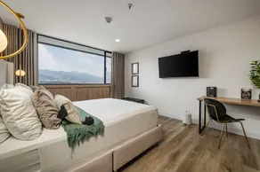 Go Living 904 · Stylish Loft in El Poblado with AC, GYM and cowork - Image 5