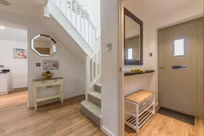 Greyseals er et afslappet moderne hus, der er blevet smukt renoveret hele vejen igennem. - Image 2