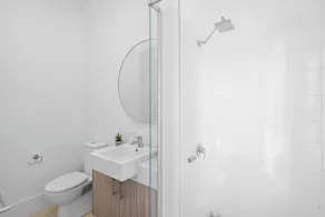 Best Location Armadale Sleeps 6 - Image 5