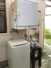 È una casa al mare e puoi andare in giro per il mare e tornare a casa con il tuo costume da bagno - Image 2