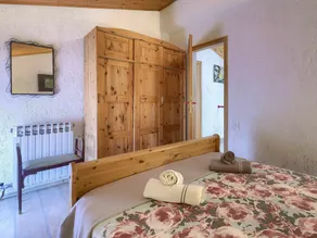 Beautiful private villa for 6 guests with A/C, WIFI, private pool, TV, terrace and pets allowed - Image 5
