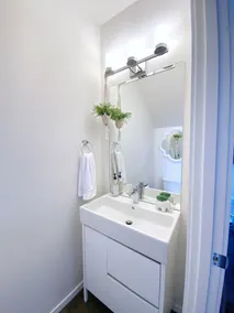 Spacious & Elegant Seattle Gem Private Rooftop Retreat - Image 3
