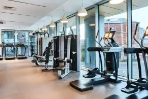 Sleek Modern Stays in the Heart of Salford - Image 2