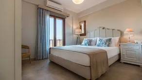 Gratsias Luxury Apartments Naxos - Image 4