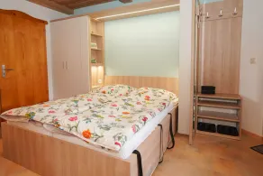 Holiday apartment Staffelberg with sauna and swimming pool - Image 3