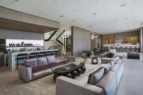 Beverly Hills Dream View Estate - Image 3