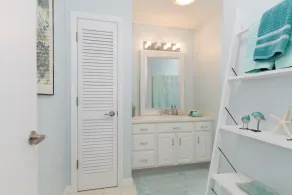 Misquamicut Waterfront Beach House - Image 3