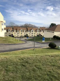 Beautiful 2 bedroom suite with full amenities at Village by the Sea - Image 4