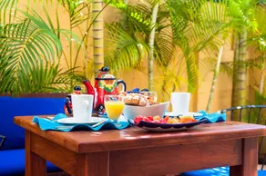 Modern, comfortable, well-appointed apartment with private garden courtyard. - Image 5