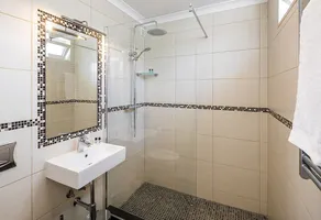 Stylish & Modern Carvoeiro Villa 2 Bedrooms Villa Benagil Stunning Views - Image 3