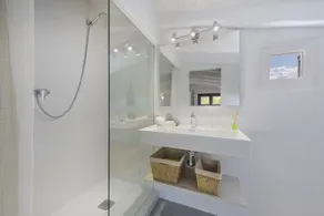 Renovated Villa with Pool and Garden, 900 mts from Pollensa Town - Image 3