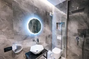Day Lux Apartments - Image 2