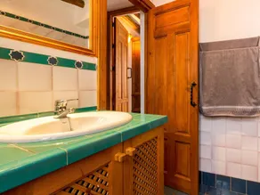 Cosy restored rural house - Image 5