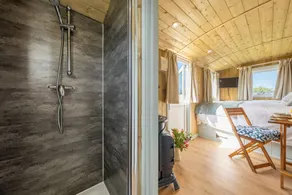 Dog-friendly glamping hut in the North Norfolk Coast - Image 5