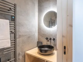 Duplex 125m² pied des pistes avec PARKING, 4 chambres - Image 2