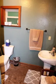 The Adams Chalet perfect for family or friends.  Pet-friendly, Hot tub, WIFI, AC - Image 5