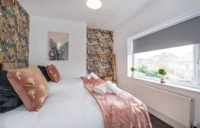 Layerthorpe House with parking  - sleeps 6 guests  in 3 bedrooms - Image 5