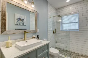 Fully renovated home walking distance to Canal St. - Image 3