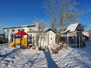 Chalet in the orchard and play garden - Image 4