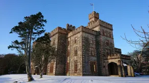 Harris (Deluxe Bedroom)  -  a lews castle that sleeps 2 guests  in 1 bedroom - Image 5